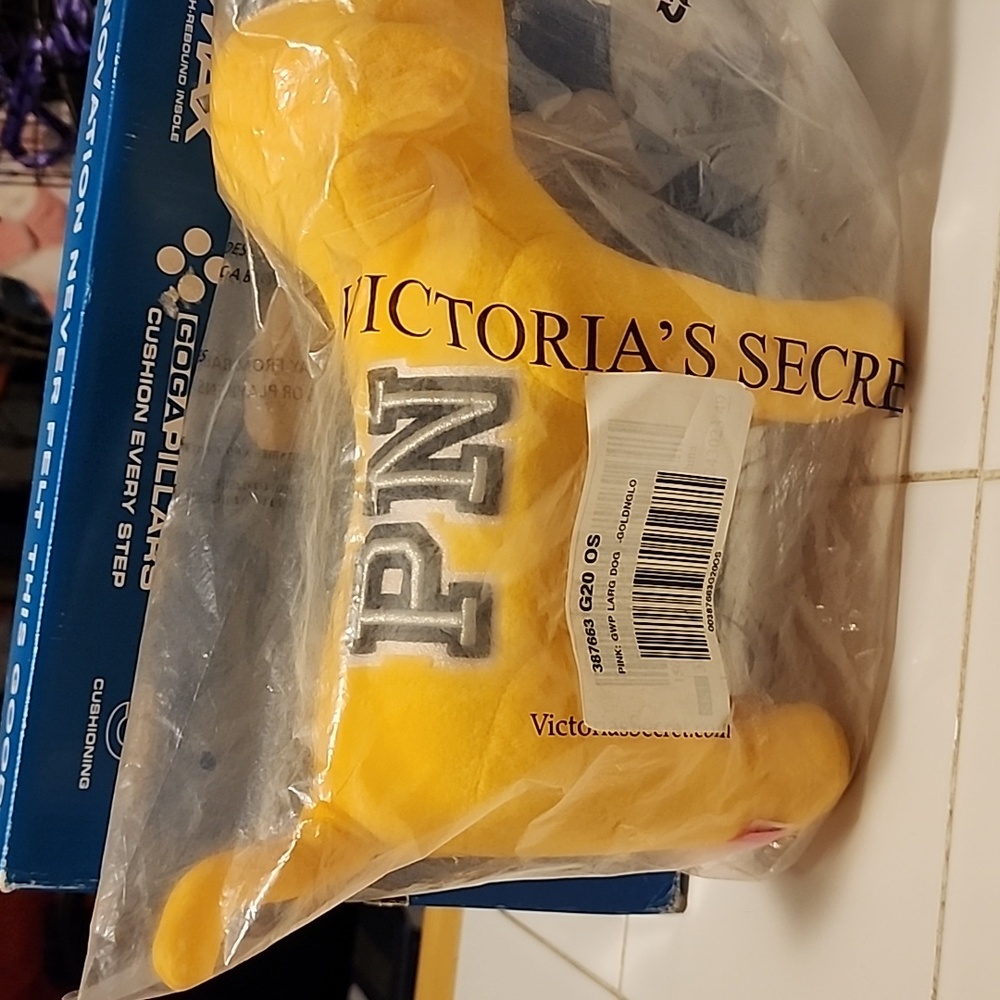 VICTORIA SECRET PINK DOG MEDIUM SIZE